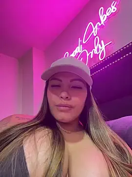 Sexyyykloee  live sex cam