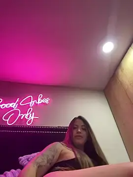 Sexyyykloee  live sex cam