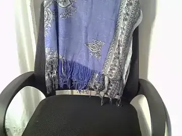 Caryyyl  live sex cam
