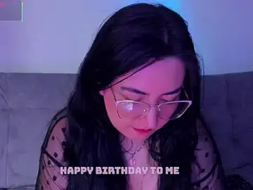 Curvybaddie99  live sex cam