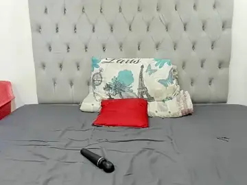 DarkBubble_xx  live sex cam