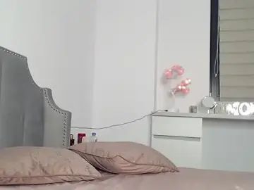 Emma_Rosey  live sex cam