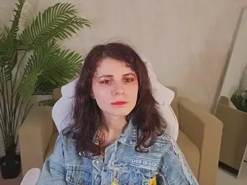 KiraBradshow  live sex cam