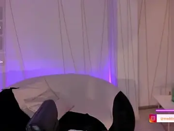 MaddisonCollins  live sex cam