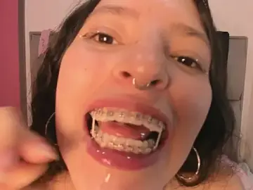 Namii__  live sex cam