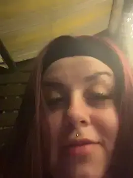 Peachy_bella  live sex cam
