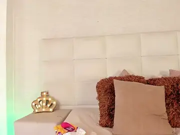 TatiWells  live sex cam