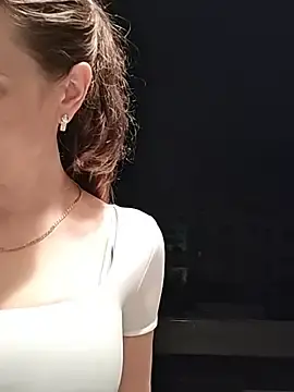 Irresistibelle  live sex cam