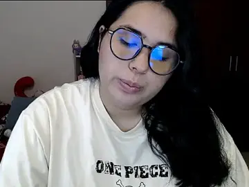 Suckdreams19  live sex cam
