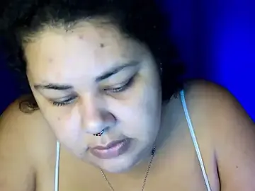 Xlatinastar  live sex cam