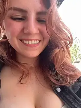-stray-cat-  live sex cam