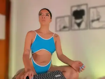 777AylinZ  live sex cam