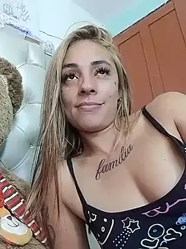 Dulcee_Mariiaa  live sex cam