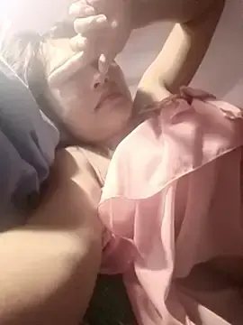 Pivi12  live sex cam