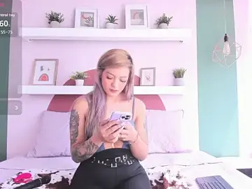 SilvyLaiton  live sex cam