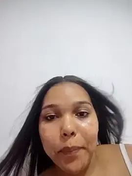 Bombaexotica  live sex cam