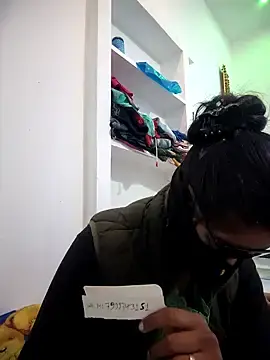 Hotrasina  live sex cam