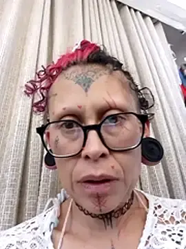 Muscle_mommyy  live sex cam