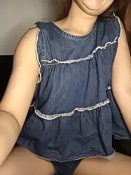 Ladygirl20  live sex cam