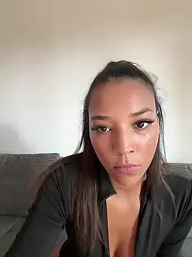 Lysandrablaze  live sex cam