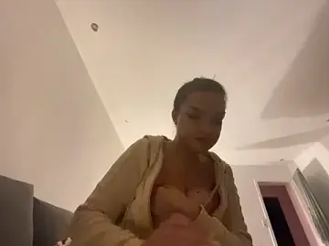 Elina_amara_  live sex cam