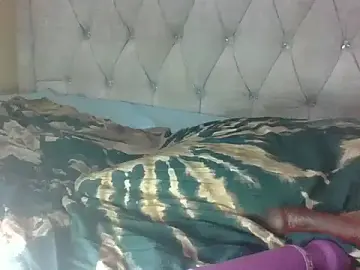 Sweet_iddah  live sex cam