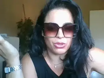 ITALIANASISIXX  live sex cam