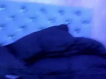 KIARA_SERRANO  live sex cam