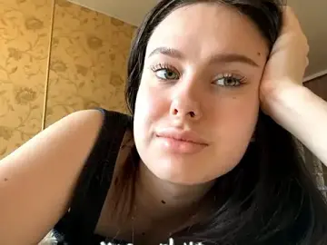 KristyKlyra  live sex cam