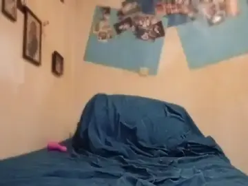 SpicyKitten87  live sex cam