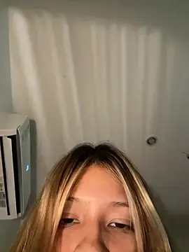 Valeria2207  live sex cam