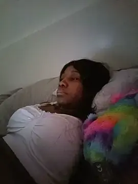Tharyass  live sex cam
