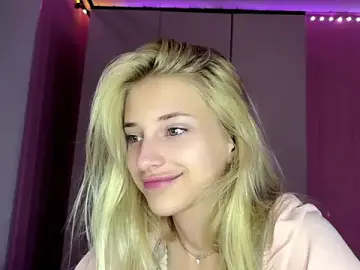 FiveFootBlonde  live sex cam