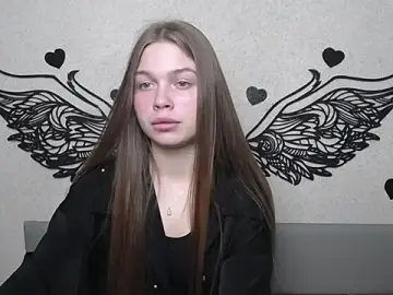 LaraPika  live sex cam
