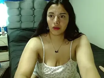 Little-rose  live sex cam