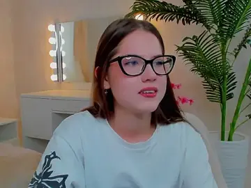 RobinFloros  live sex cam