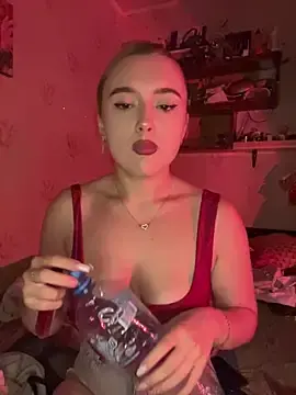 Lyalyalii  live sex cam
