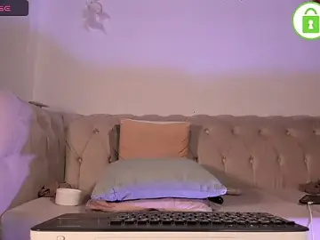 Zoe_37  live sex cam