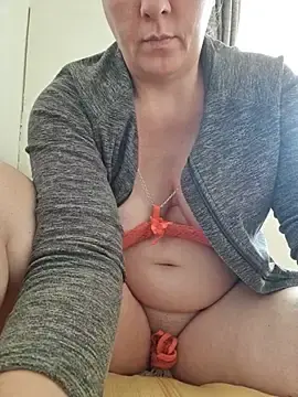 Goodass7  live sex cam
