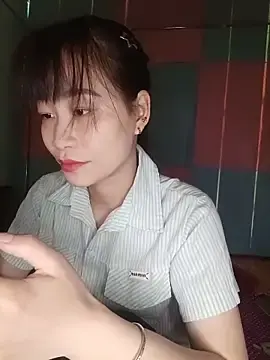 Logii_x  live sex cam