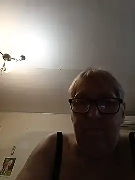 Molli1408  live sex cam