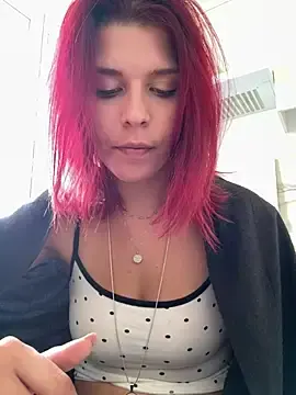 RiriRoseey  live sex cam