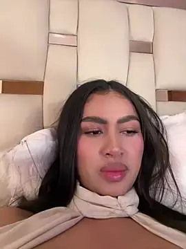 Maddy_bronw_  live sex cam