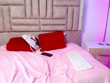 Maya_russo  live sex cam