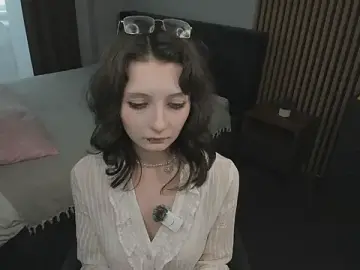 ElveraEmons  live sex cam