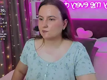 FeralPeach  live sex cam