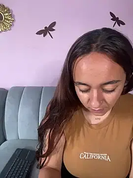 Im_Luuu  live sex cam