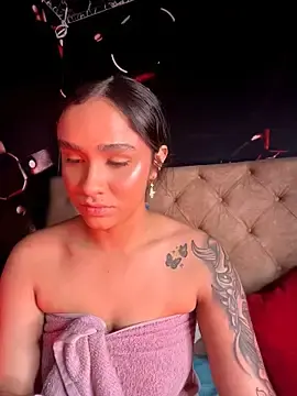 Isabella-Teen  live sex cam