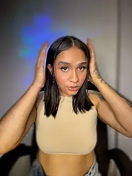 Isabella-Teen  live sex cam