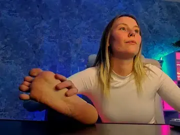 Yourella  live sex cam